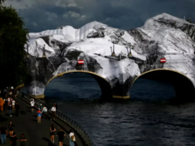 JR's Pont Neuf Installation Opening Delayed Due to Damage