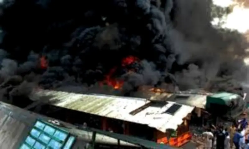 Major Fire at Islamabad Sunday Bazaar Damages 380 Stalls, Losses Rs120 Million