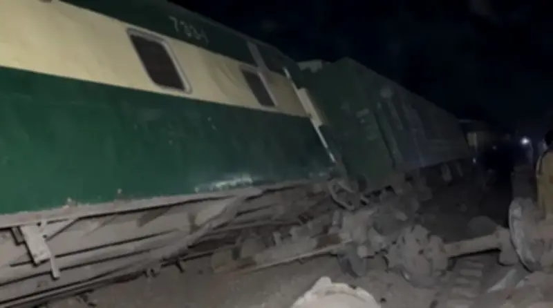 Musa Pak Express Bogies Derail Near Pattoki, No Casualties Reported