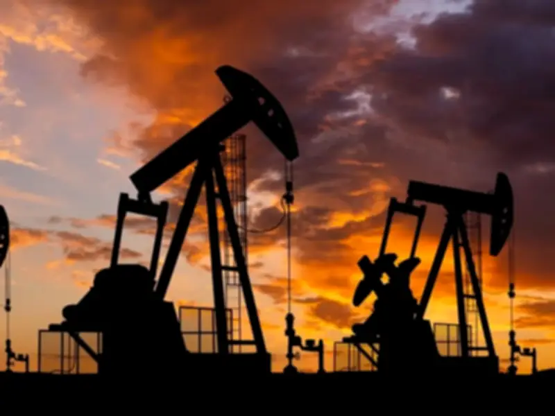 Oil Prices Dip as Doha Talks Raise Hopes, Monthly Decline Looms