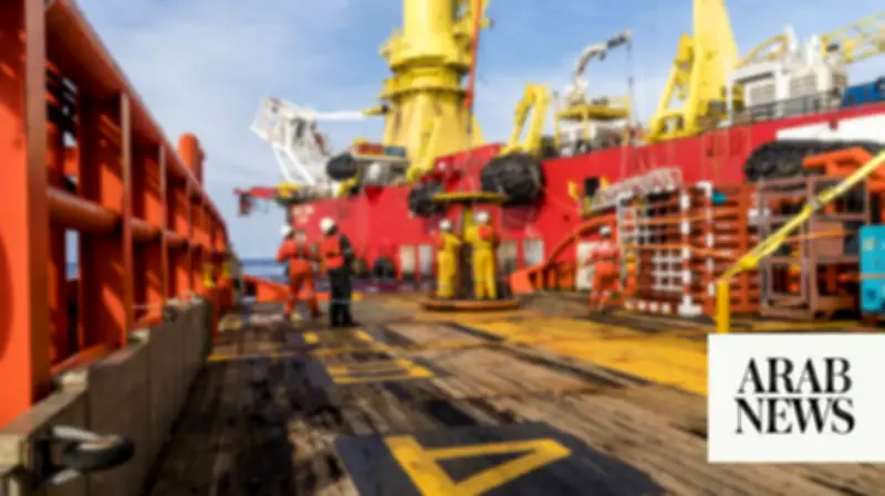Oil Prices Slide Over 1% on Easing Hormuz Tensions