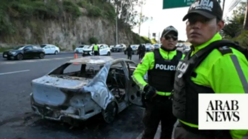 One Injured in Twin Explosions Outside Ecuador Government Offices