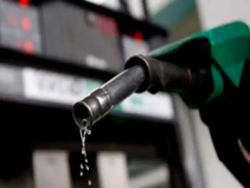 Pakistan Keeps Petrol and Diesel Prices Unchanged for Next Week