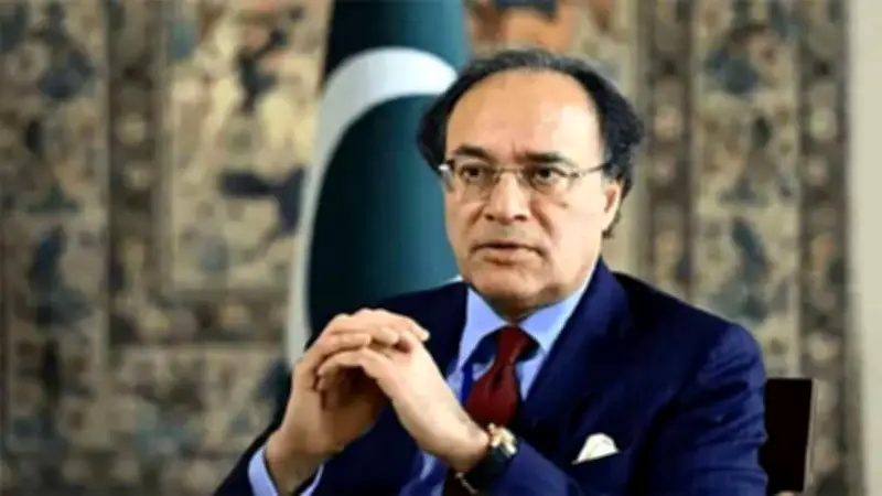 Pakistan to Phase Out Super Tax Gradually, Finance Minister Says