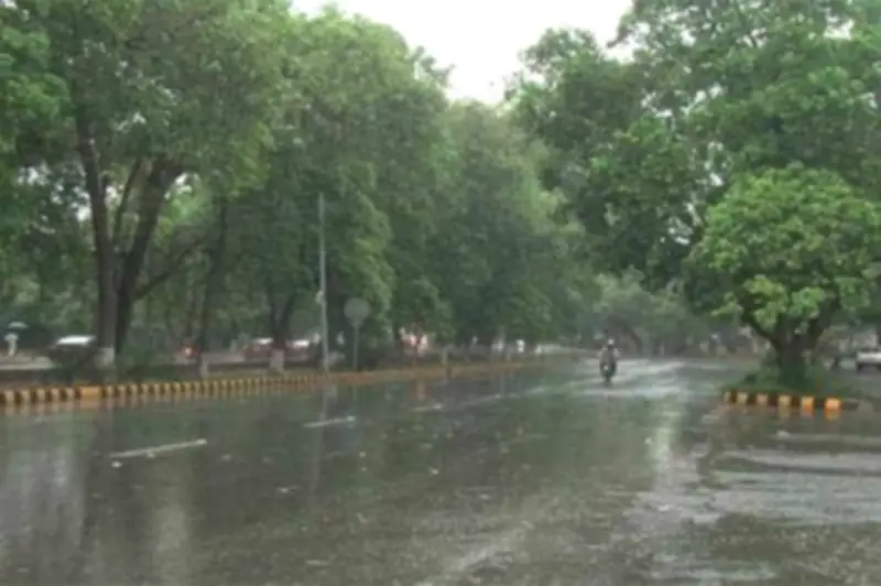 Rainfall in Lahore and Punjab Brings Relief From Intense Heat Wave