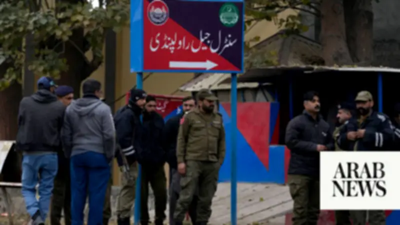 Rawalpindi Police Hunt Nearly a Dozen Inmates After Prison Van Escape