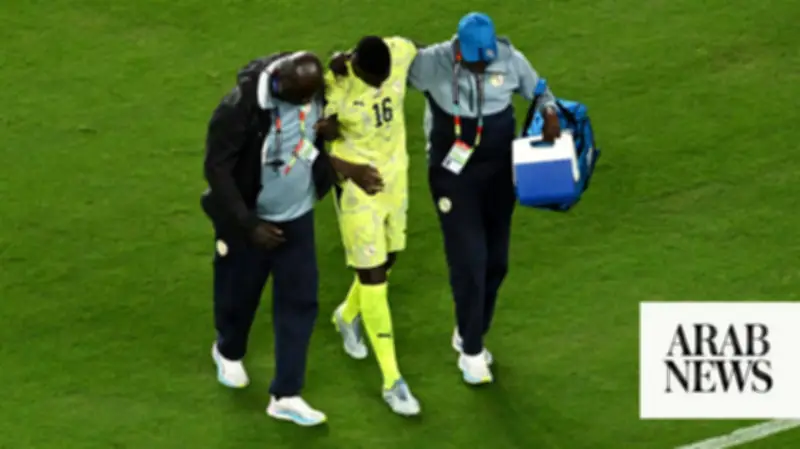 Senegal goalkeeper Edouard Mendy ruled out of World Cup clash with Iraq due to knee injury