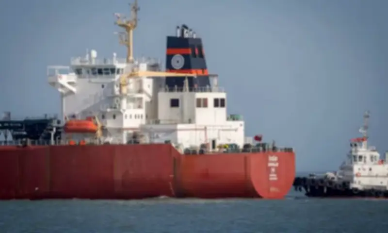 Stranded Tankers Exiting Hormuz Add 5M Barrels to Global Supply