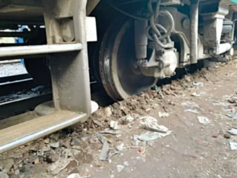 Tezgam Express Coach Derails Near Sihala, Panic Ensues