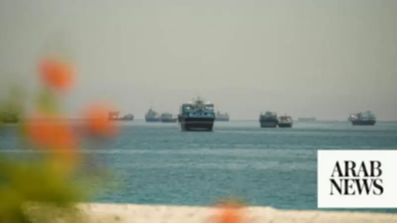 Three Oil, LNG Tankers Exit Hormuz with Transponders Off Amid Iran War