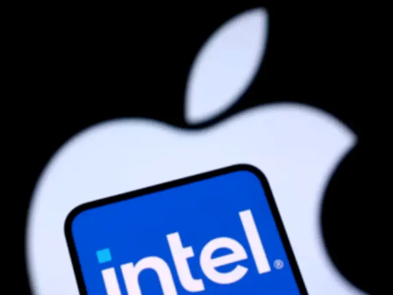 Trump Says Apple to Work With Intel for US Chip Manufacturing