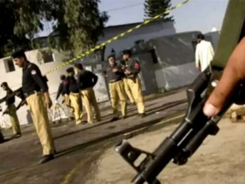 Two Injured Robbers Arrested in Lahore Police Encounters