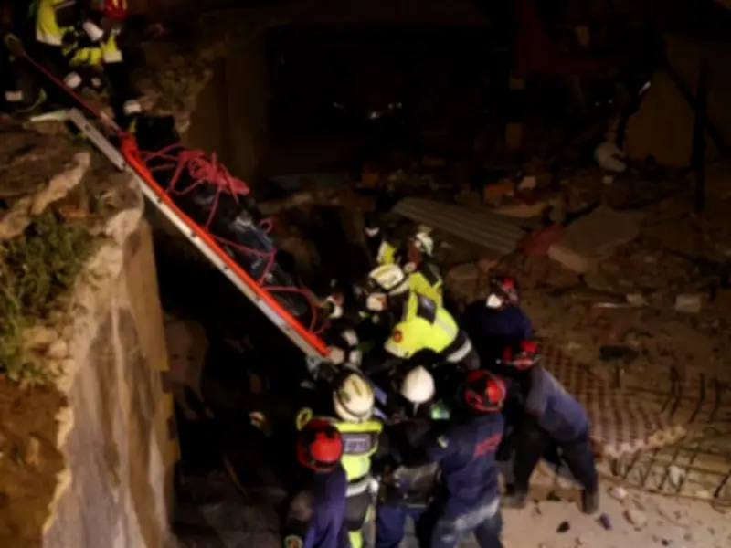 Venezuela Rescuers Lose Hope for Survivors After Twin Quakes
