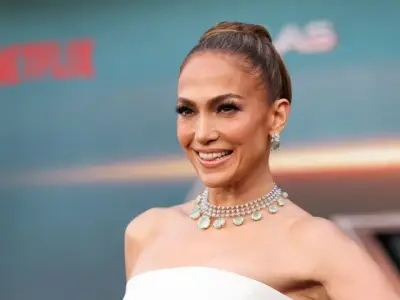 Jennifer Lopez Surprises Fans at Prime Video's Obsessed Fest with Off Campus Crossover