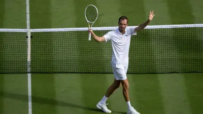 Medvedev Dominates Cilic in Wimbledon Opener, Sends Title Warning
