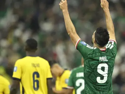 Mexico Breaks 40-Year World Cup Knockout Curse with 2-0 Win Over Ecuador