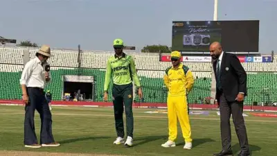 Pakistan Bowls Out Australia for 231 in Second ODI at Gaddafi Stadium