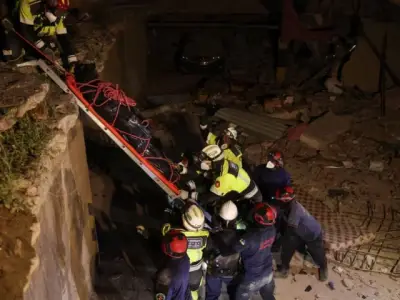 Venezuela Rescuers Lose Hope for Survivors After Twin Quakes