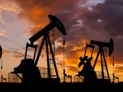 Oil Prices Rise on Iran-US Talks Breakdown, Hormuz Uncertainty