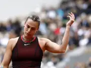 Shnaider Stuns Sabalenka in French Open Quarters Upset