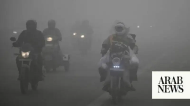 Delhi Bans New Petrol Scooters, Rickshaws to Combat Air Pollution