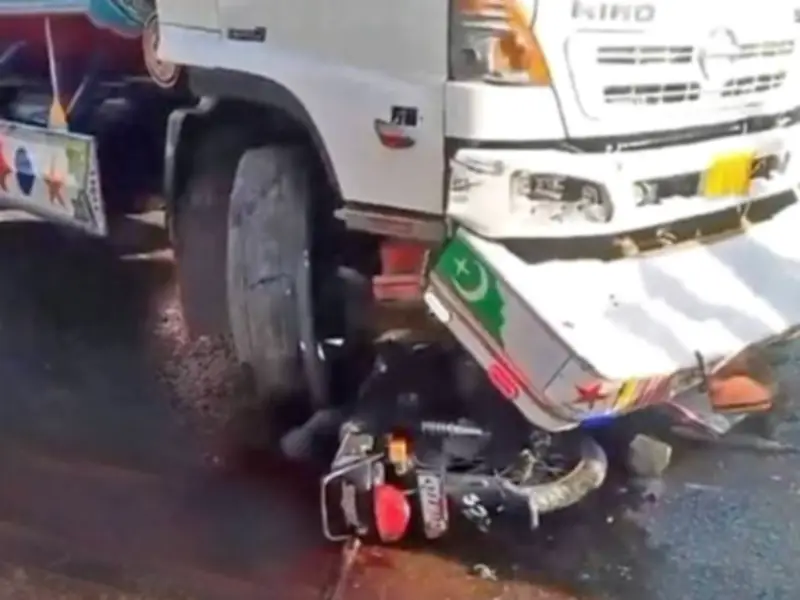 Karachi Water Tanker Accident: Family Seeks Compensation for Talha Zaheer's Death