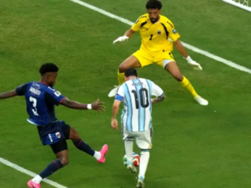Messi's 20th World Cup Goal Sends Argentina Past Cape Verde 3-2 in Extra-Time Thriller