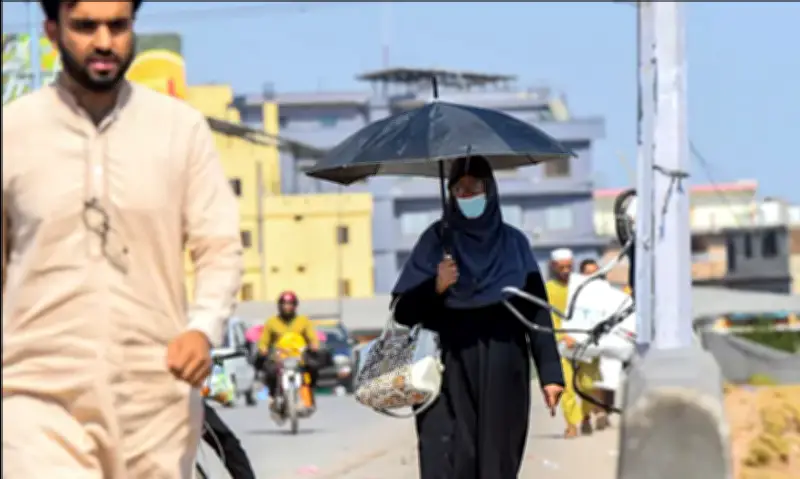 PMD Forecasts Above-Normal Temperatures, Flood Risk Across Pakistan