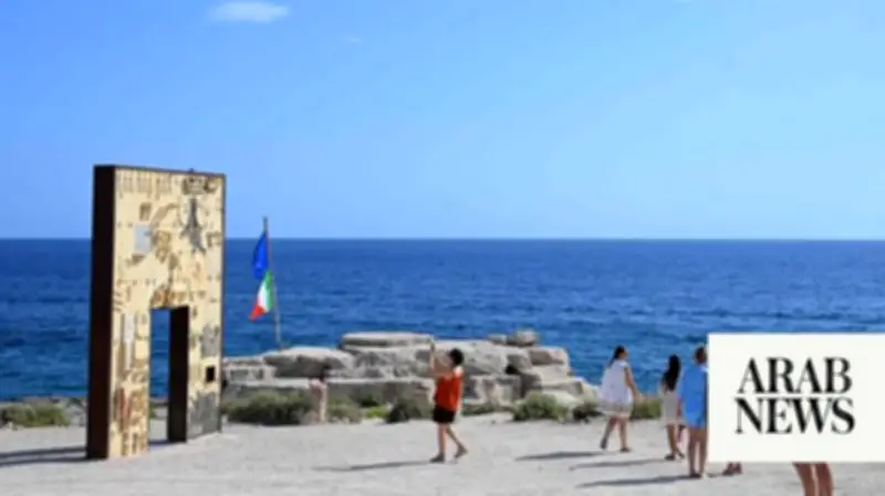 Pope Leo XIV Visits Lampedusa to Defend Migrants on US Independence Day