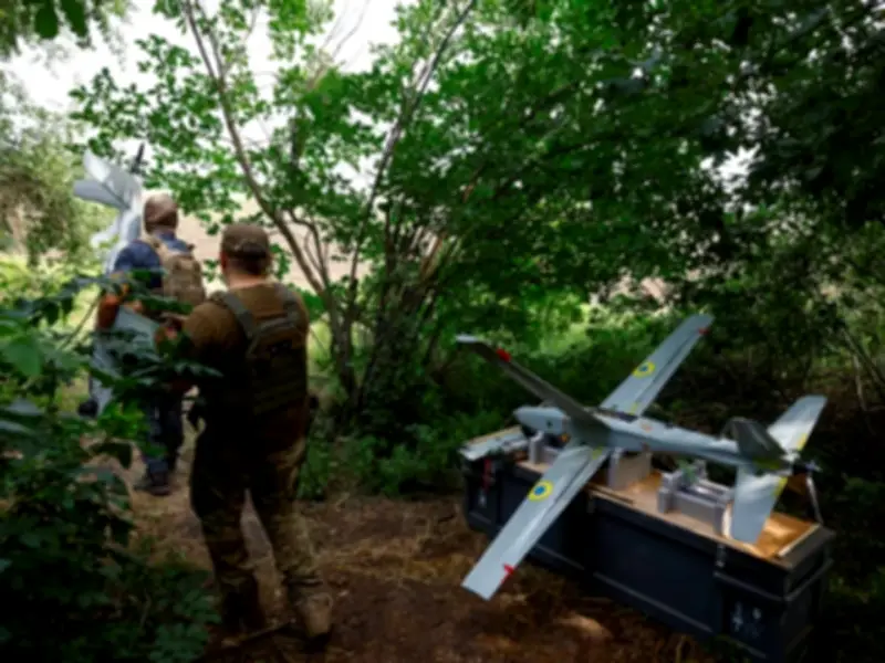 Russia Jams Starlink, Camouflages Supplies to Counter Ukraine's Mid-Strike Drones