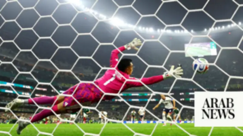 Ten-man England beat Mexico 3-2 to reach World Cup quarter-finals