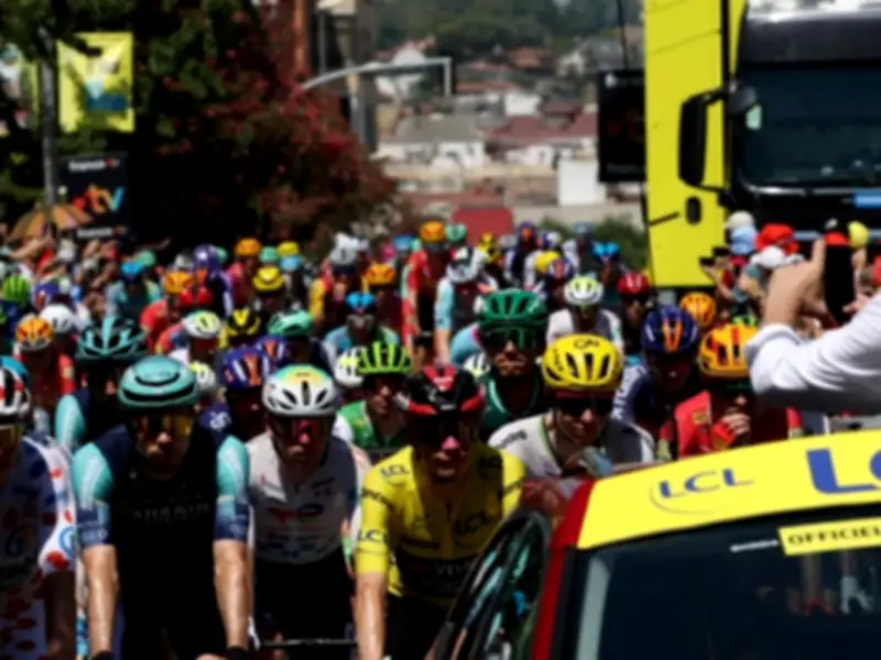 Tour de France riders face 'logistical nightmare' in heat, says Pogacar