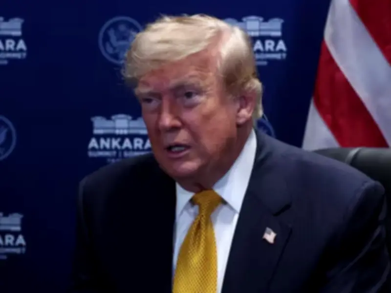 Trump Disrupts NATO Summit, Threatens Trade Cuts with Spain and Renews Greenland Claim