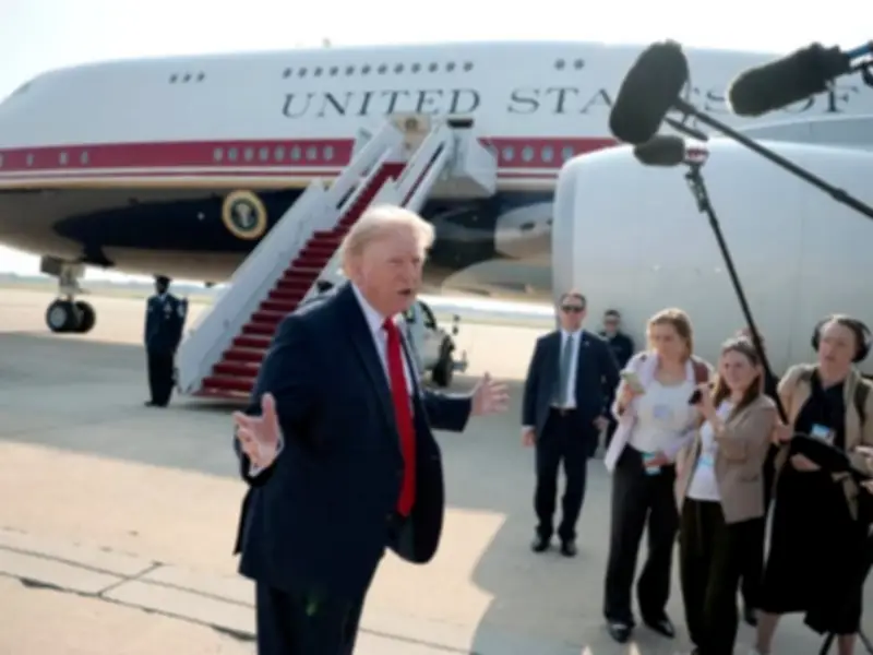 Trump Flies on Qatar-Donated Air Force One, Praises Gift