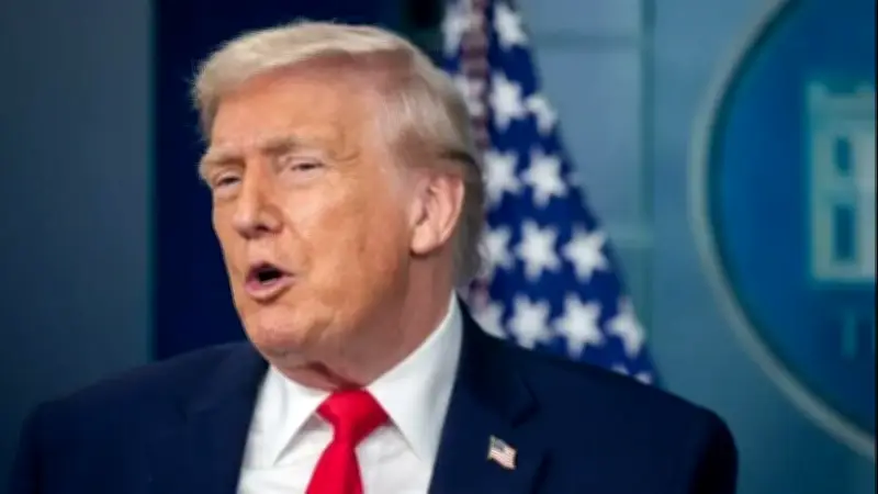 Trump Says Iran MoU 'Over', Cuts Trade with Spain, Eyes Greenland