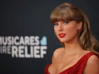 Taylor Swift's Former Teacher and Security Guard Kirk Schwabe Dies at 69