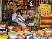 Lahore Food Prices Surge Despite Official Rate Cuts and Monitoring